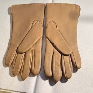 Elegant Tan Leather Gloves for Men